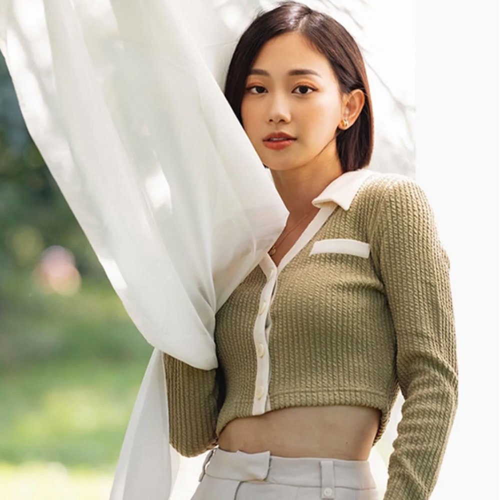 LAST DAY -- Petite Studio NYC Monroe Cardigan/Top